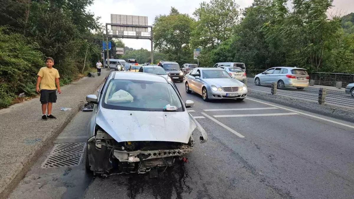 Sarıyer\'de Hızla Giden Araç Kaza Yaptı