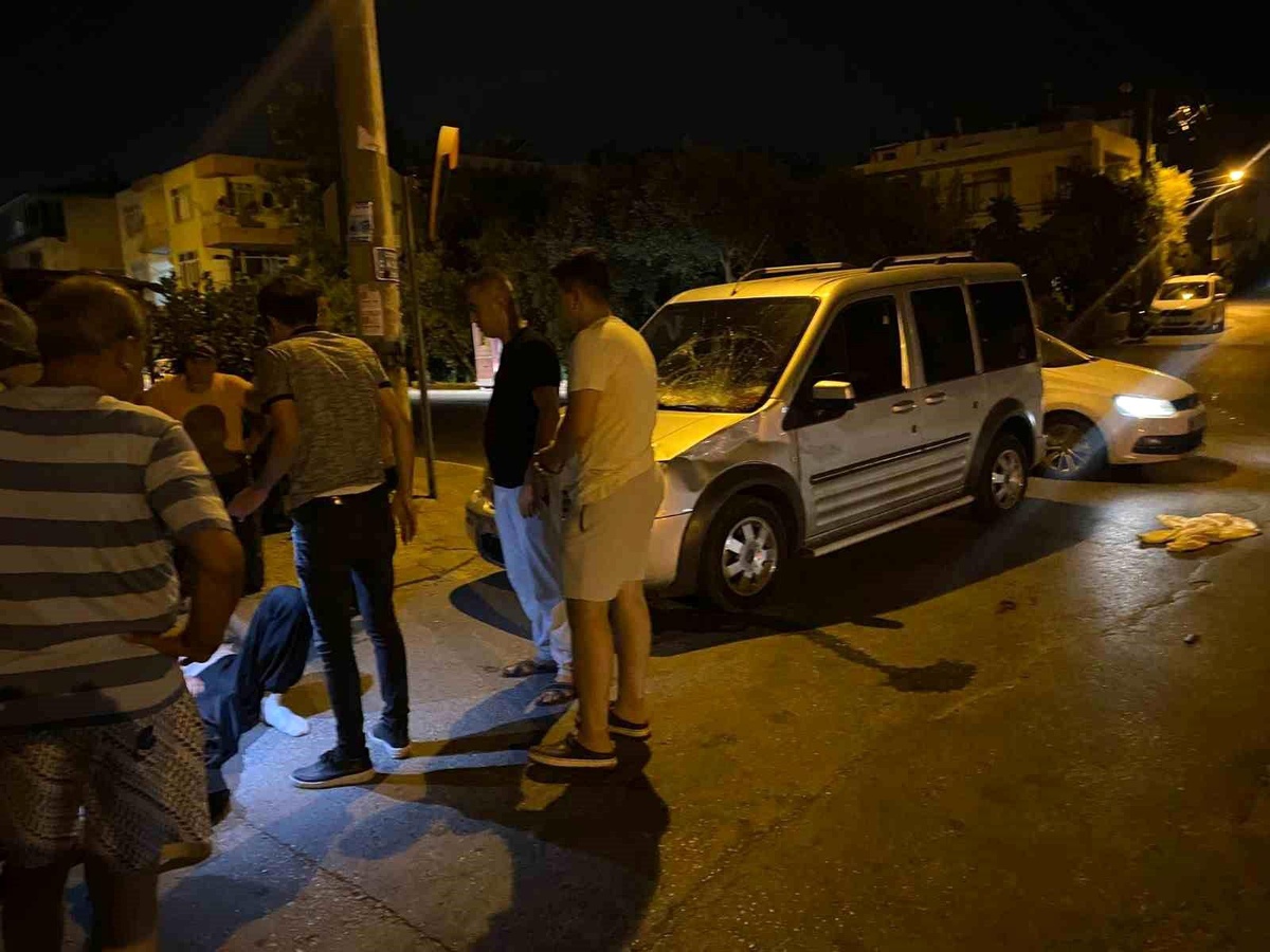 Antalya\'da Motosikletli Kurye Kaza Geçirdi