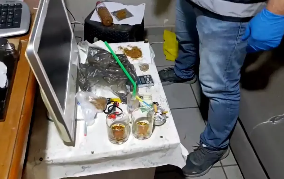 Adana\'da Uyuşturucu Operasyonu: 6 Gözaltı