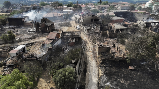 Bakan Yumaklı: Çanakkale'deki orman yangınları kontrol altına alındı