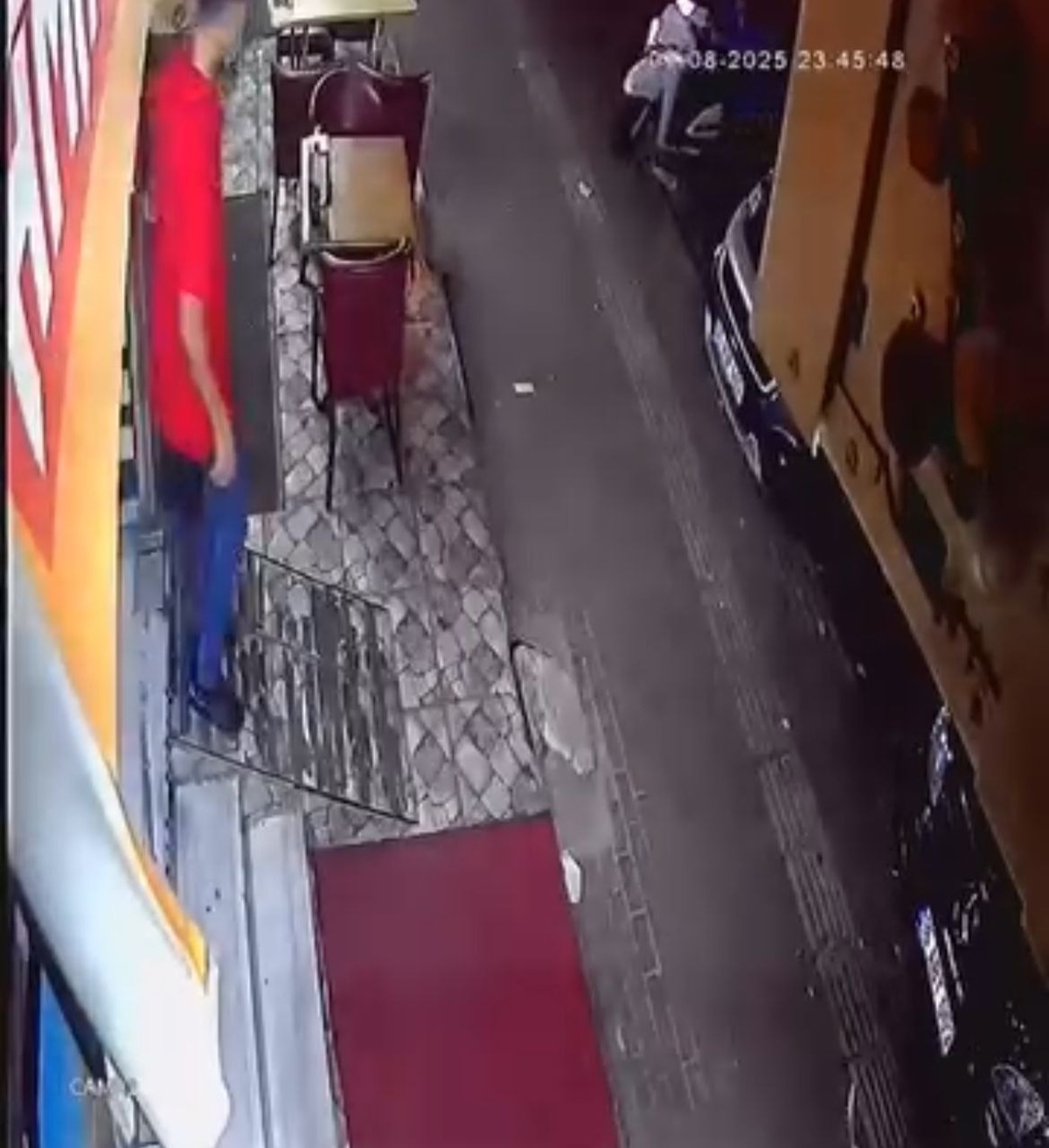 Motosiklet Restoranda Kazaya Sebep Oldu