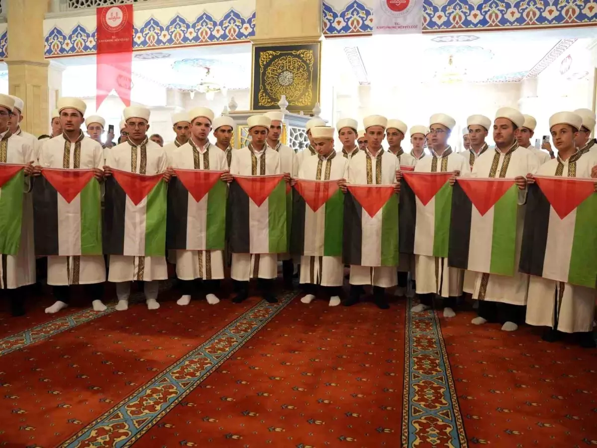 Kastamonu\'da 61 Öğrenci Hafızlık Belgesi Aldı