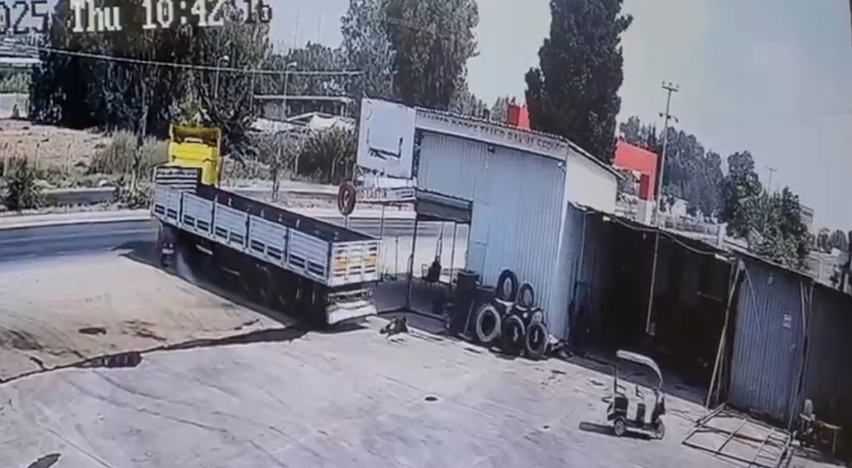 TIR Altında Kalan İşçi Hayatını Kaybetti