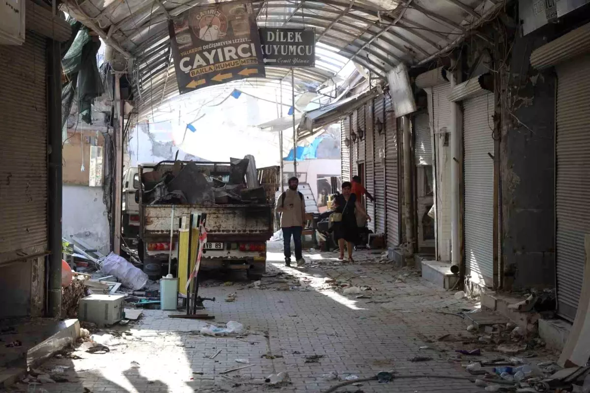 Uzun Çarşı\'da Restorasyon Başladı