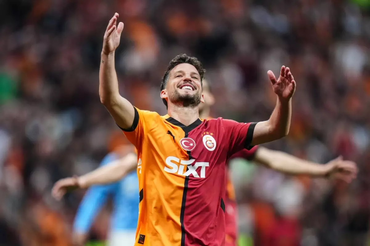 Çarpıcı iddia: Mertens geri dönüyor