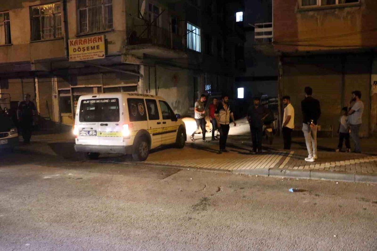 Kayseri\'de Bıçaklı Kavga: 1 Yaralı