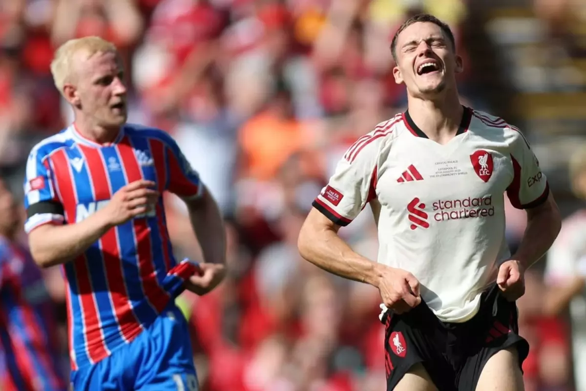 İngiltere\'de büyük sürpriz! Liverpool\'u yenerek şampiyon oldular 