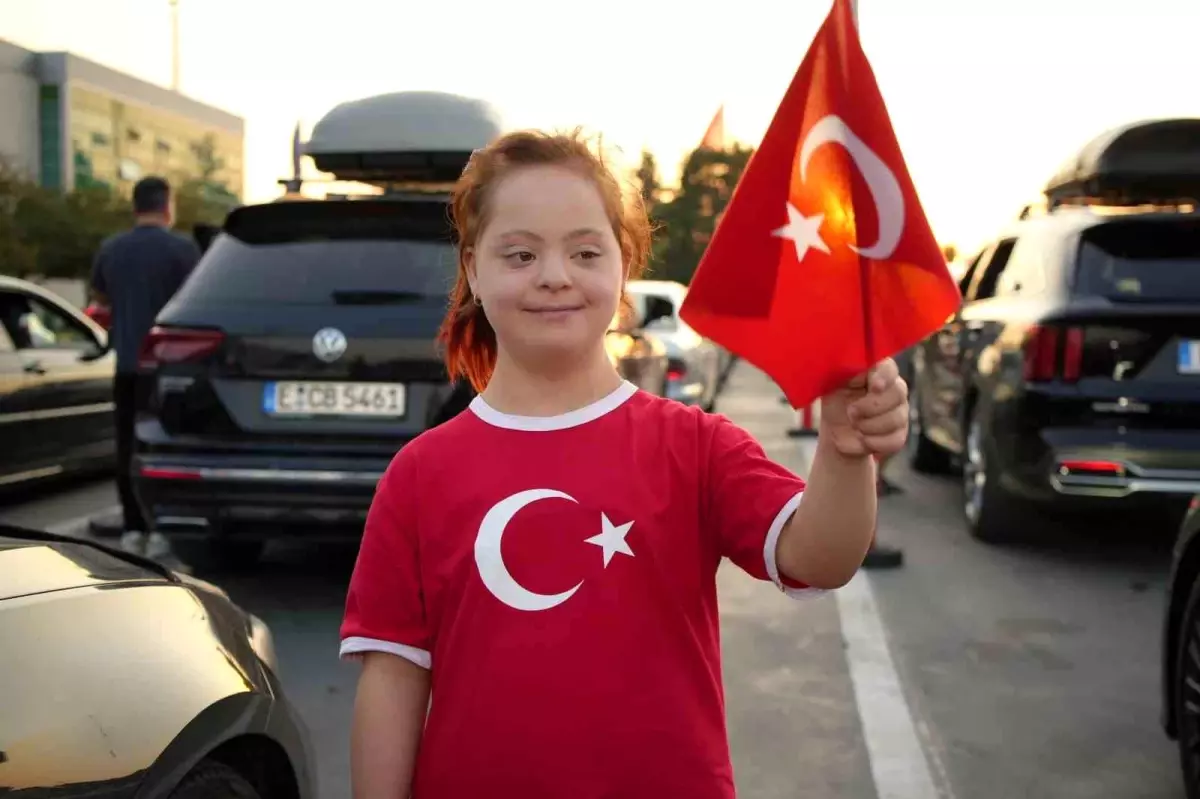 Gurbetçiler dönüş yoluna geçti, araç kuyruğunun sonu görünmedi