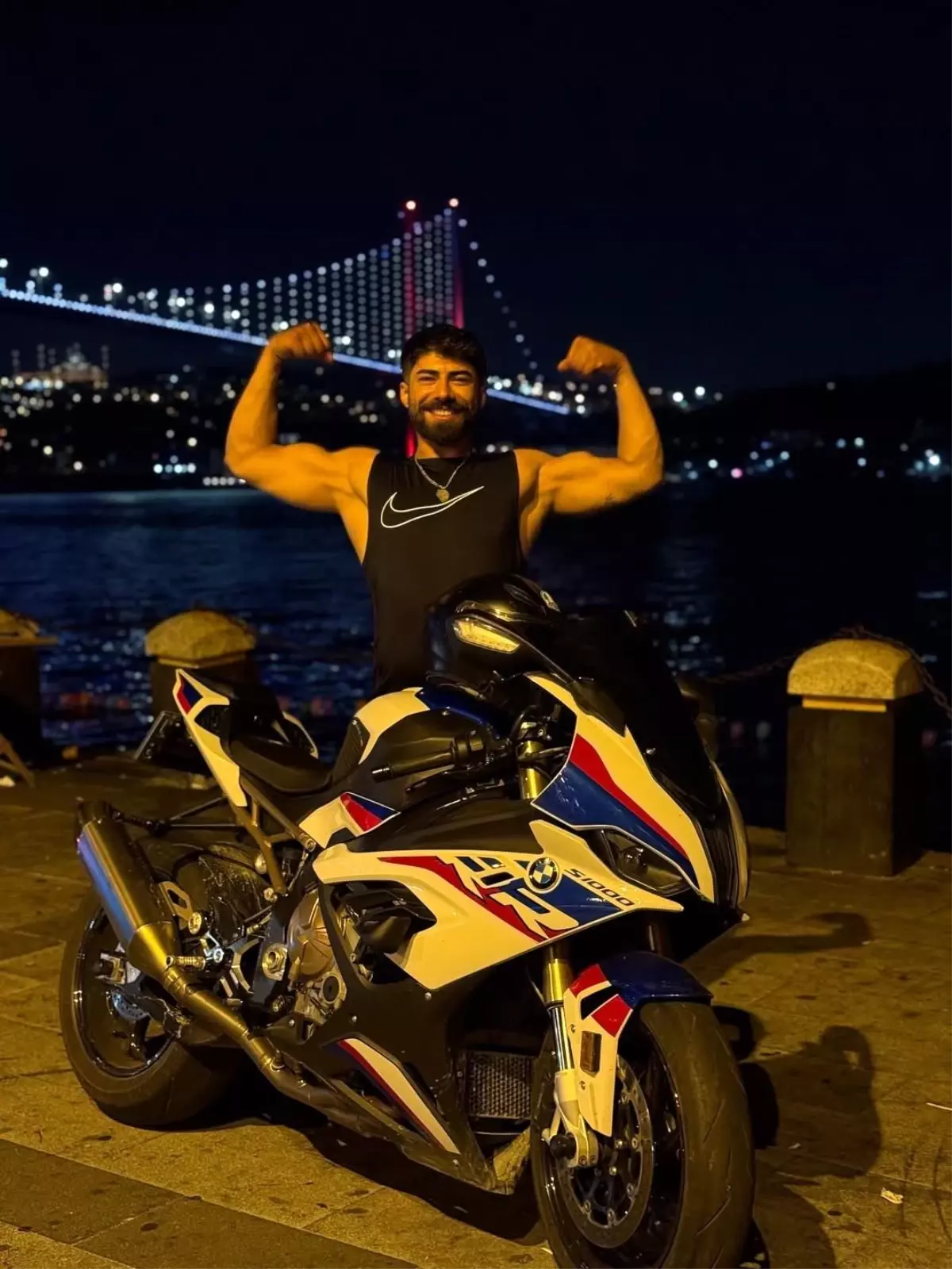 Sosyal Medya Fenomeni Motosiklet Kazasında Hayatını Kaybetti