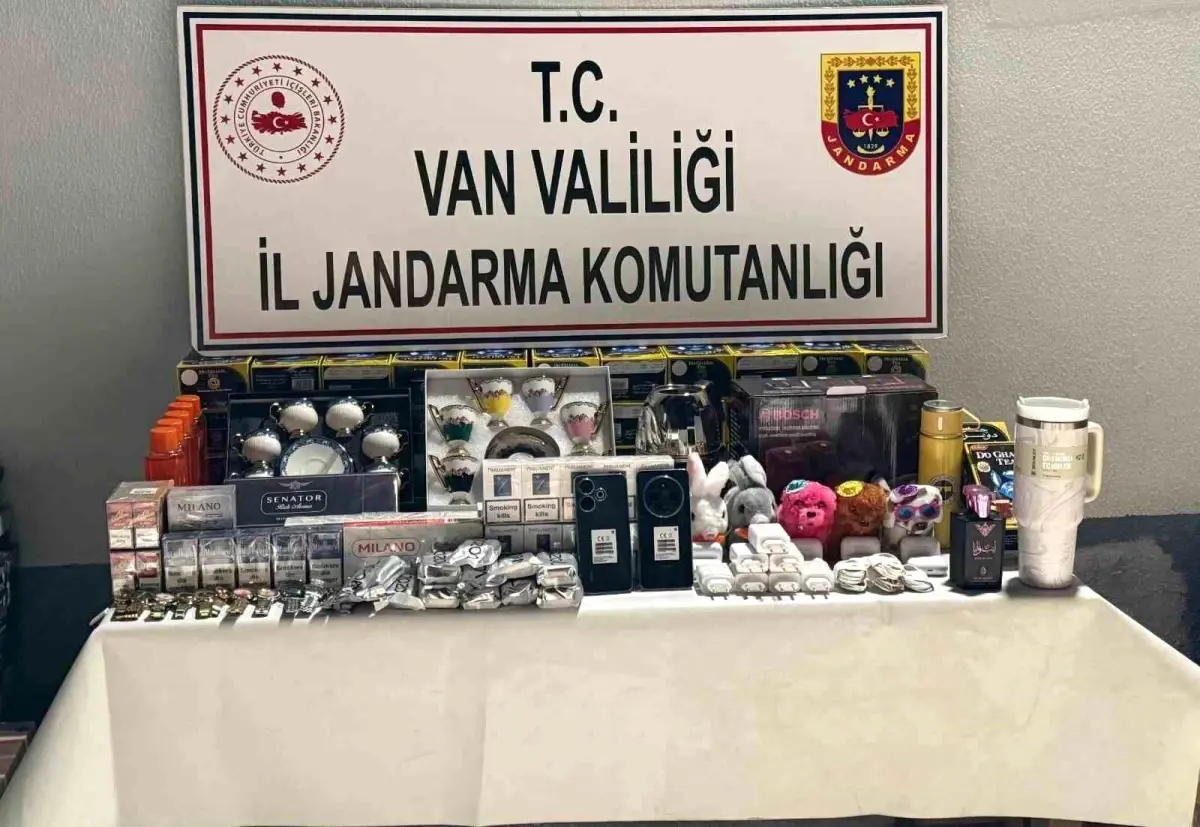 Van\'da Gümrük Kaçağı Malzemelere Baskın