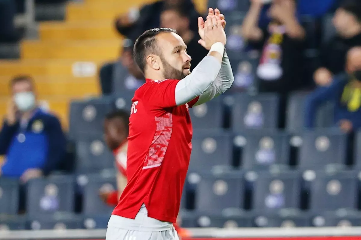 40 yaşındaki Mathieu Valbuena, Yunanistan\'a geri döndü