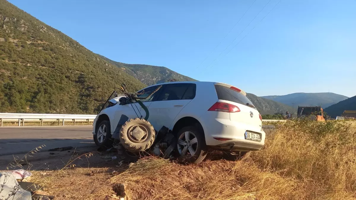 Otomobil ile patpat çarpıştı: Anne ile oğlu hayatını kaybetti