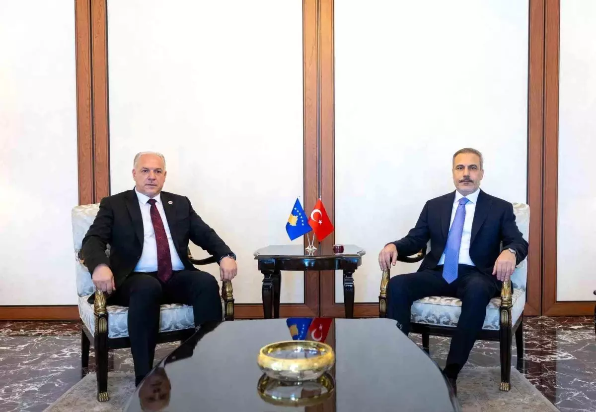 Fidan, Kosova\'nın Bakanı ile Görüştü