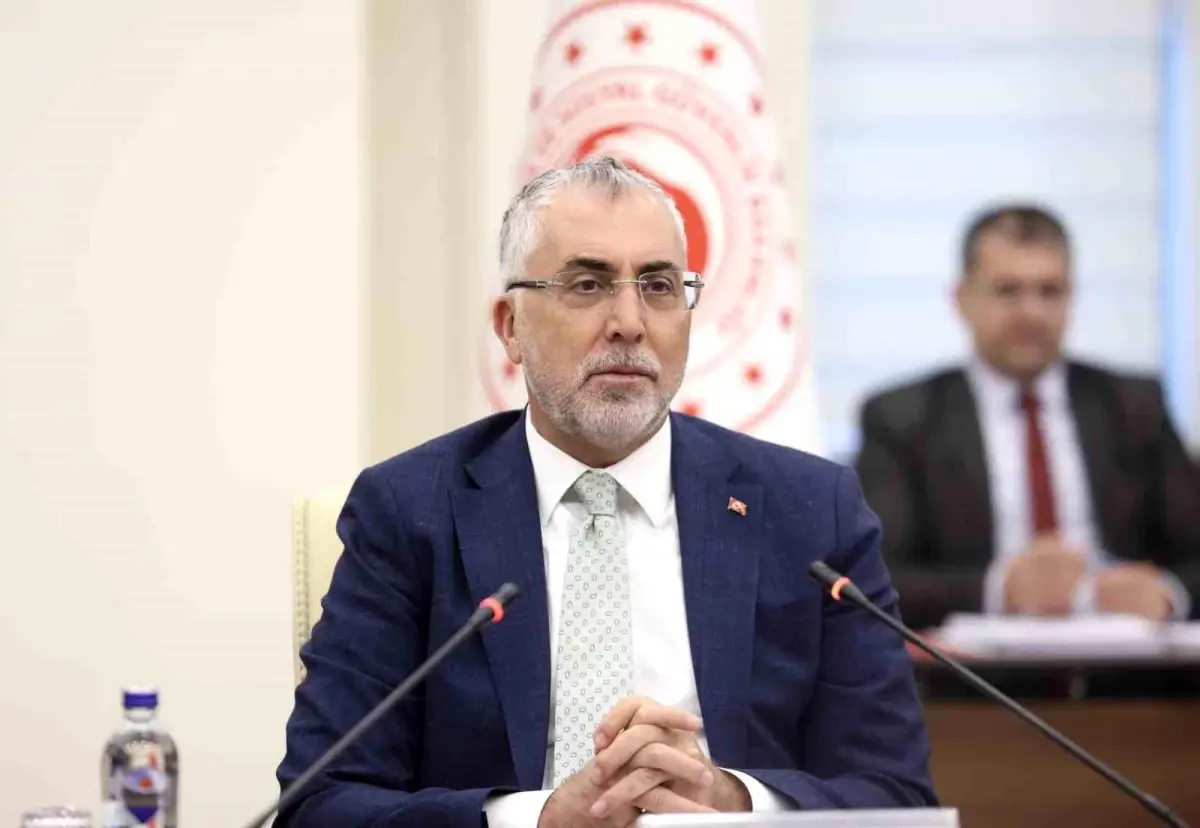 Bakan Işıkhan\'dan Kamu Görevlileri Toplu Sözleşme Açıklaması