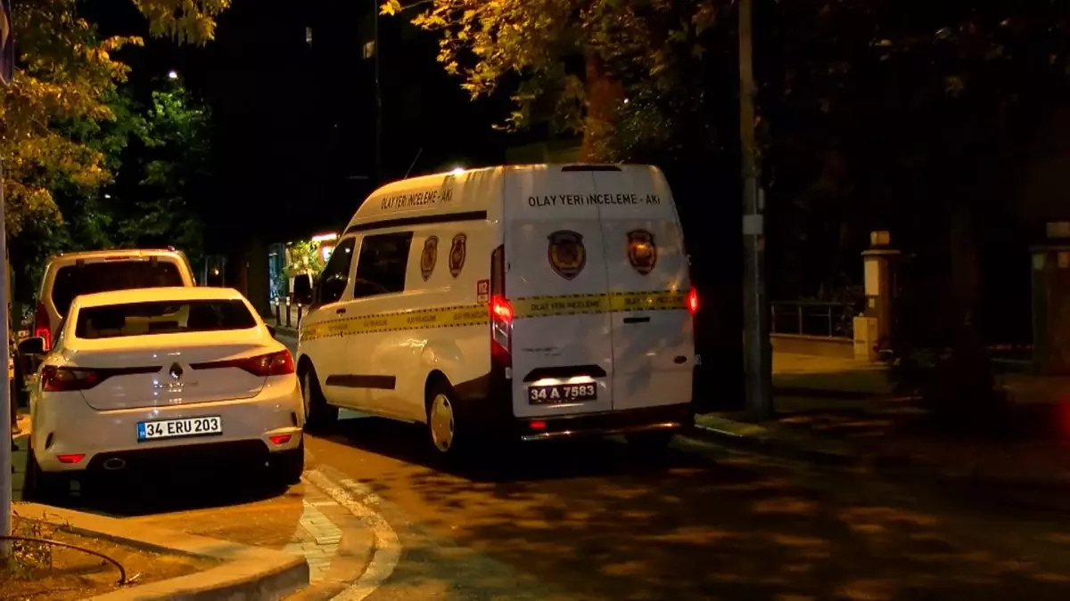 Bakırköy\'de tartışmayı ayırmak isteyen kadın silahla vuruldu