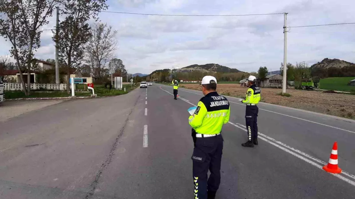 Bolu\'da Trafik Denetimleri: 2 Bin 233 Cezaya 6.9 Milyon TL