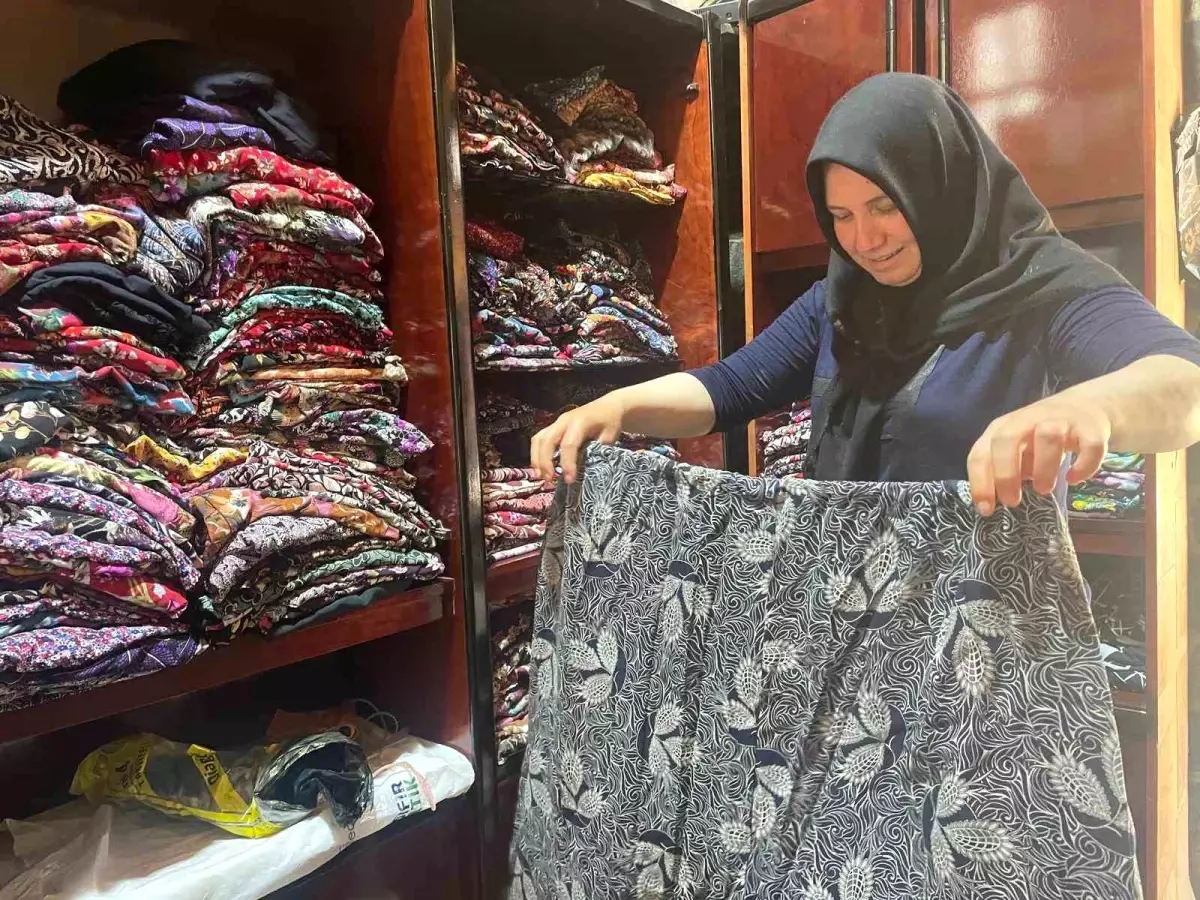 Cumalıkızık\'ta Şalvar Satışı