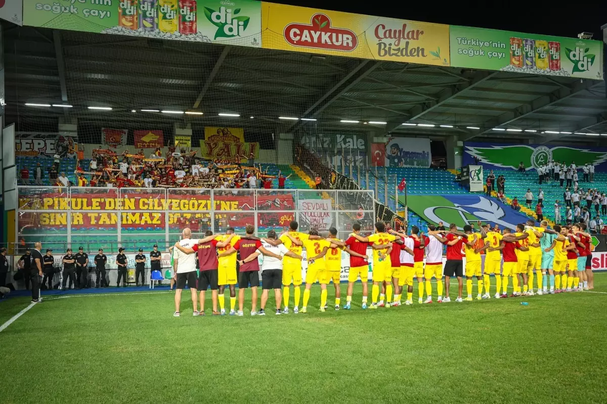 Göztepe, Rizespor\'u 3-0 Geçti