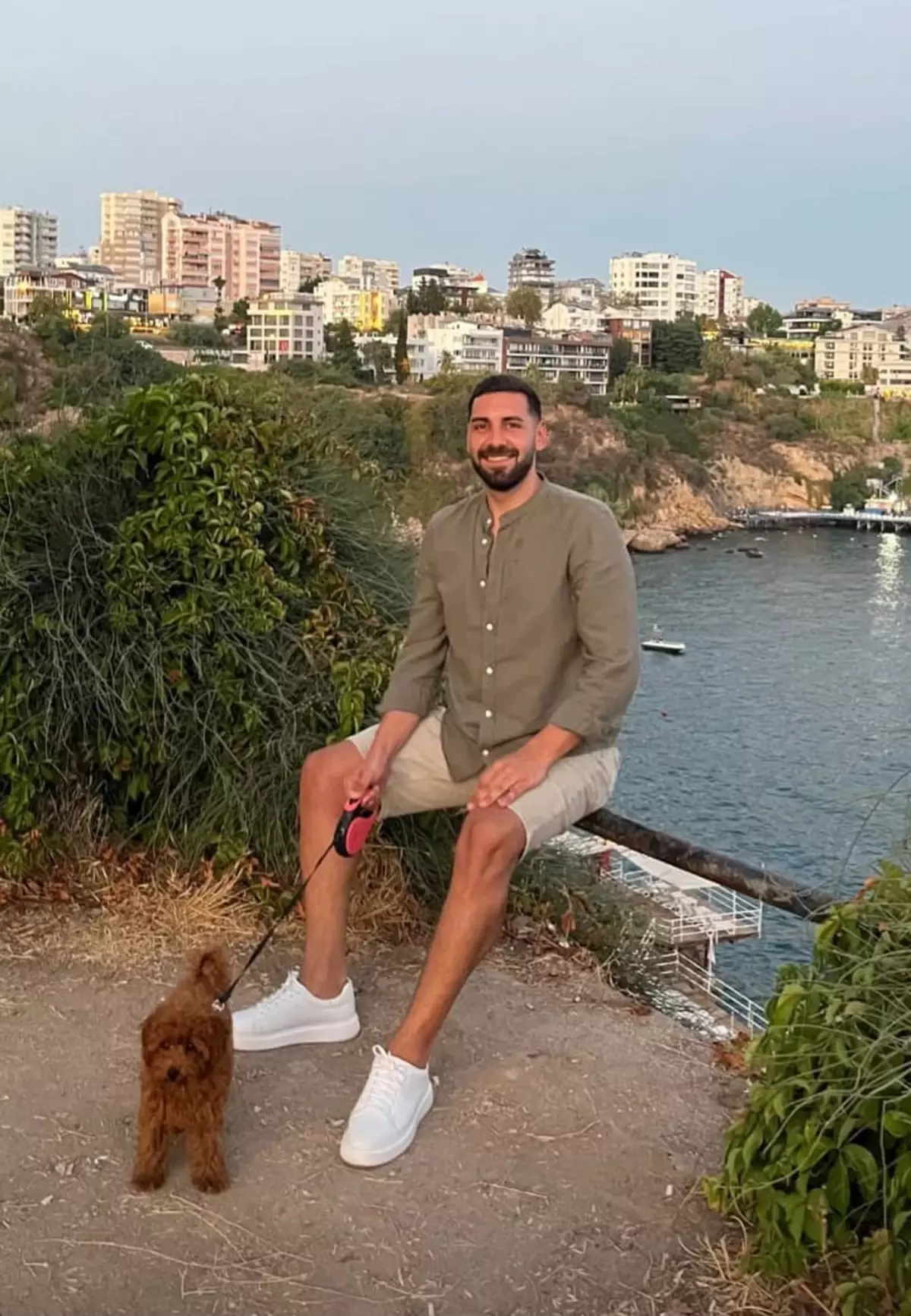 Antalya\'da Silahlı Çatışma: 1 Ölü, 1 Yaralı