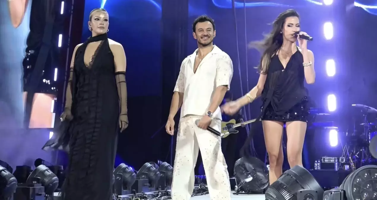 İstanbul Festivali\'nde Buray ve Gülşen ile Gece Boyunca Eğlence