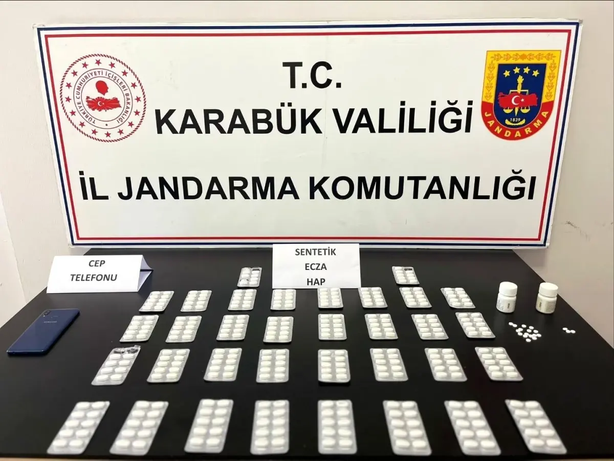 Karabük\'te 353 Sentetik Ecza Hap Ele Geçirildi