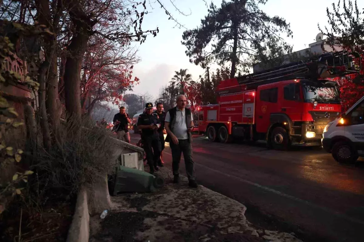 Çanakkale\'de Yangınla Mücadele Devam Ediyor