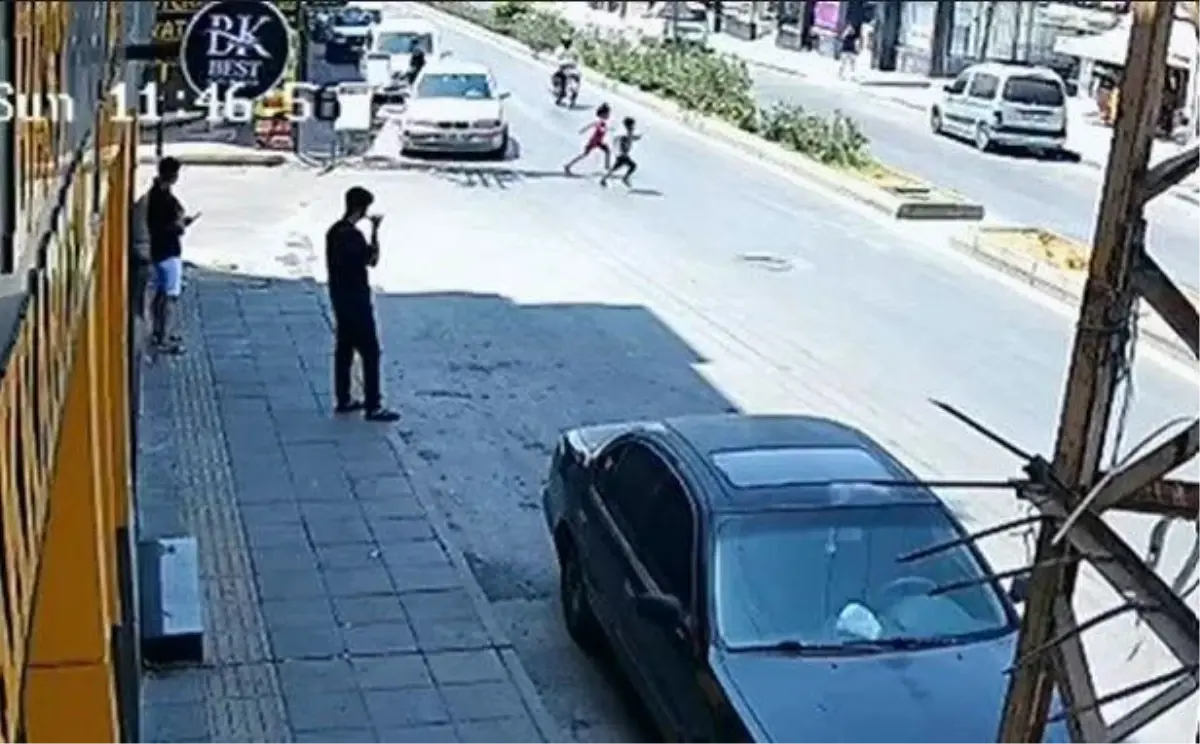Mersin\'de Motosiklet Kazası: Bir Çocuk Öldü