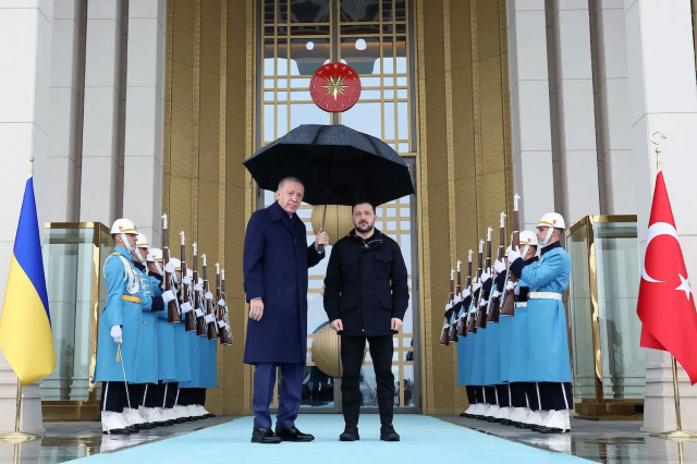 Cumhurbaşkanı Erdoğan, Ukrayna lideri Zelenski ile telefonda görüştü: Ateşkes için liderler düzeyinde ev sahipliğine hazırız