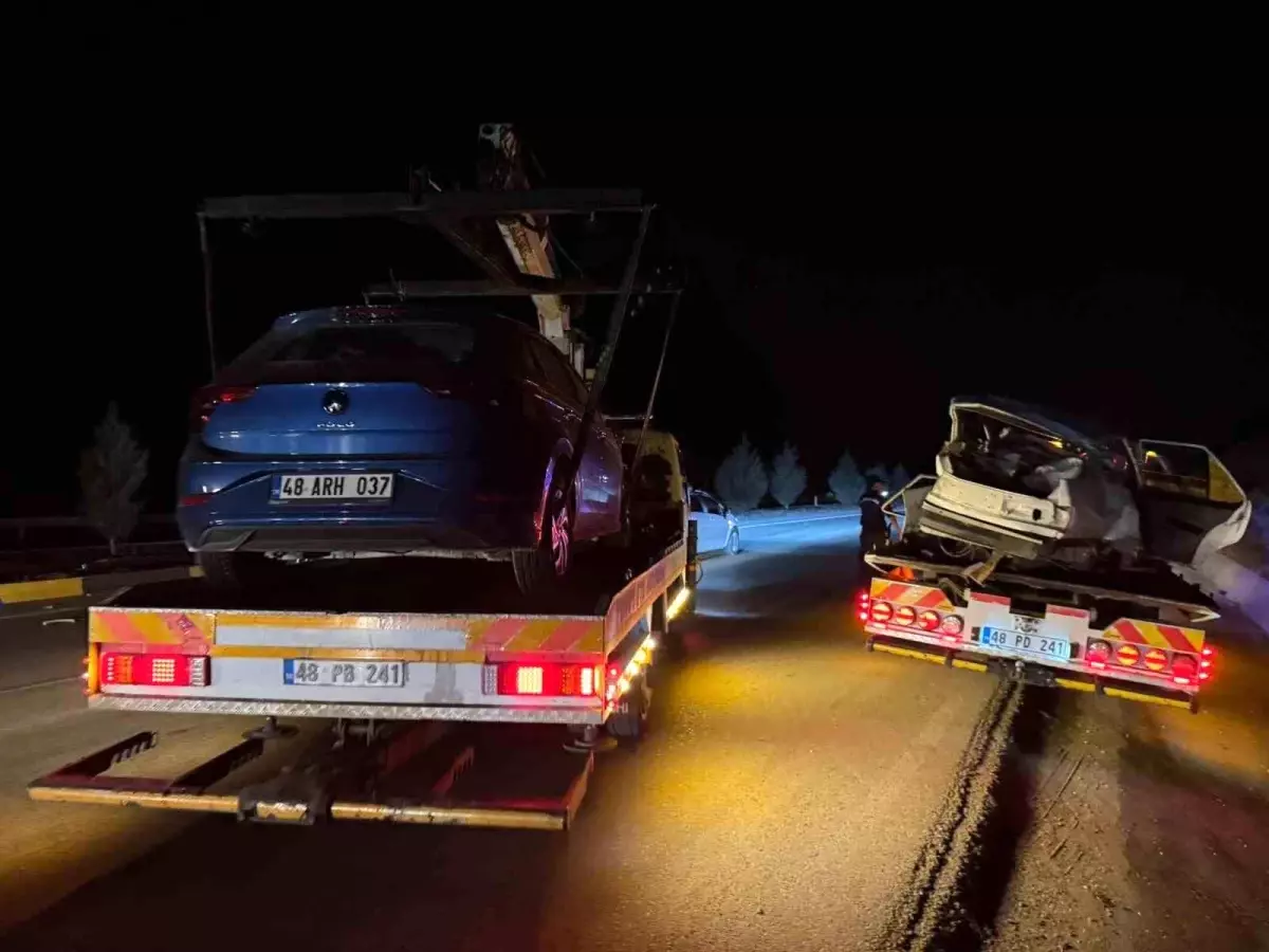 Fethiye\'de Trafik Kazası: 3 Yaralı