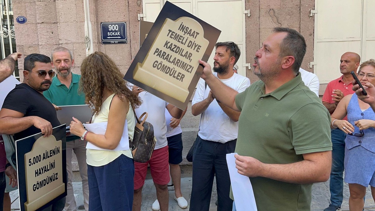 İzmir\'de Kentsel Dönüşüm Mağdurlarından Eylem