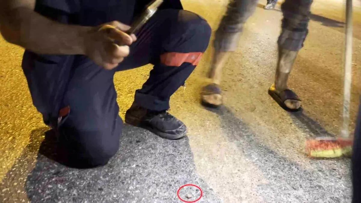 Hatay\'da Kaza: Motosiklet Sürücüsünün Kopan Parmak Arandı