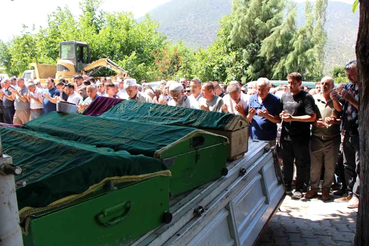 Amasya\'da Feci Kaza: Anne ve İki Çocuk Hayatını Kaybetti