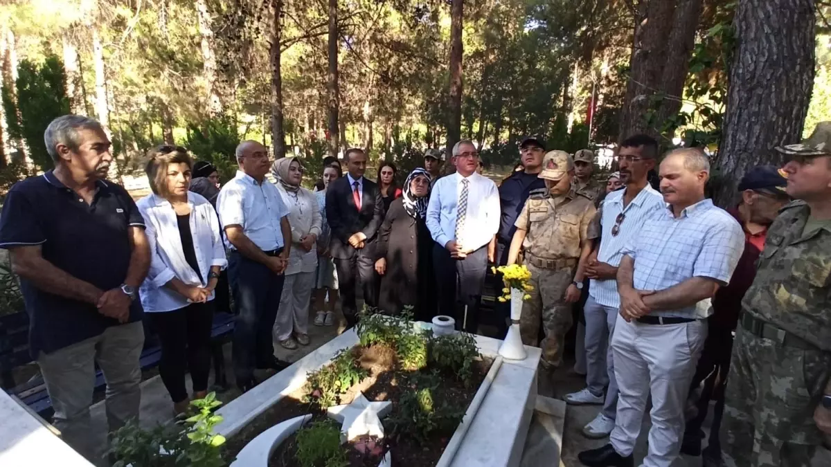 Şehit Jandarma Kıdemli Başçavuş Ferhat Gedik, Hatay\'da dualarla anıldı