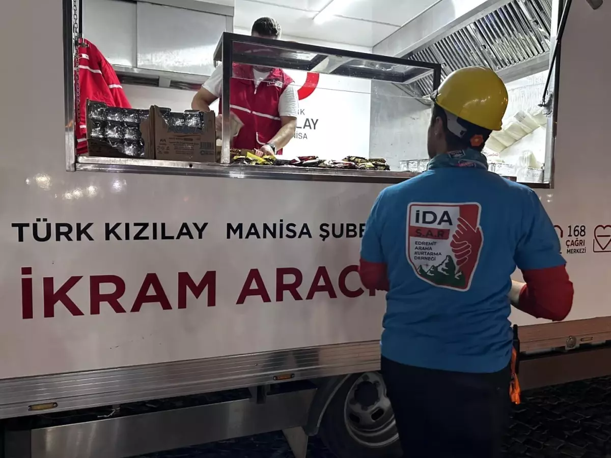Kızılay\'dan Deprem ve Yangın Destekleri