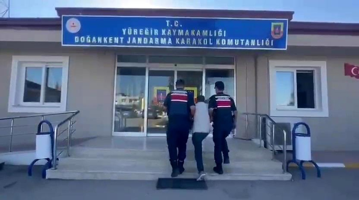 Adana\'da 20 Yıl Hapis Cezalı Hırsız Yakalandı