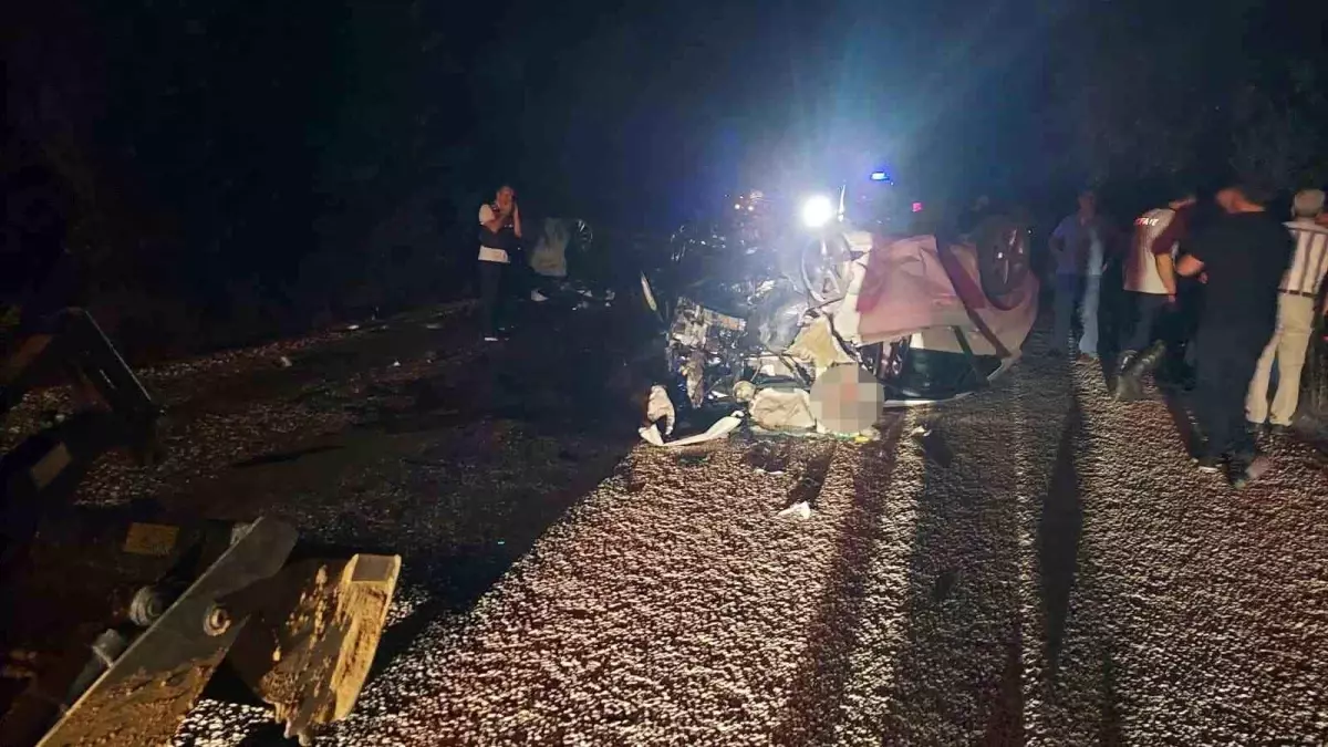 Çanakkale\'de Trafik Kazası: 6 Ölü