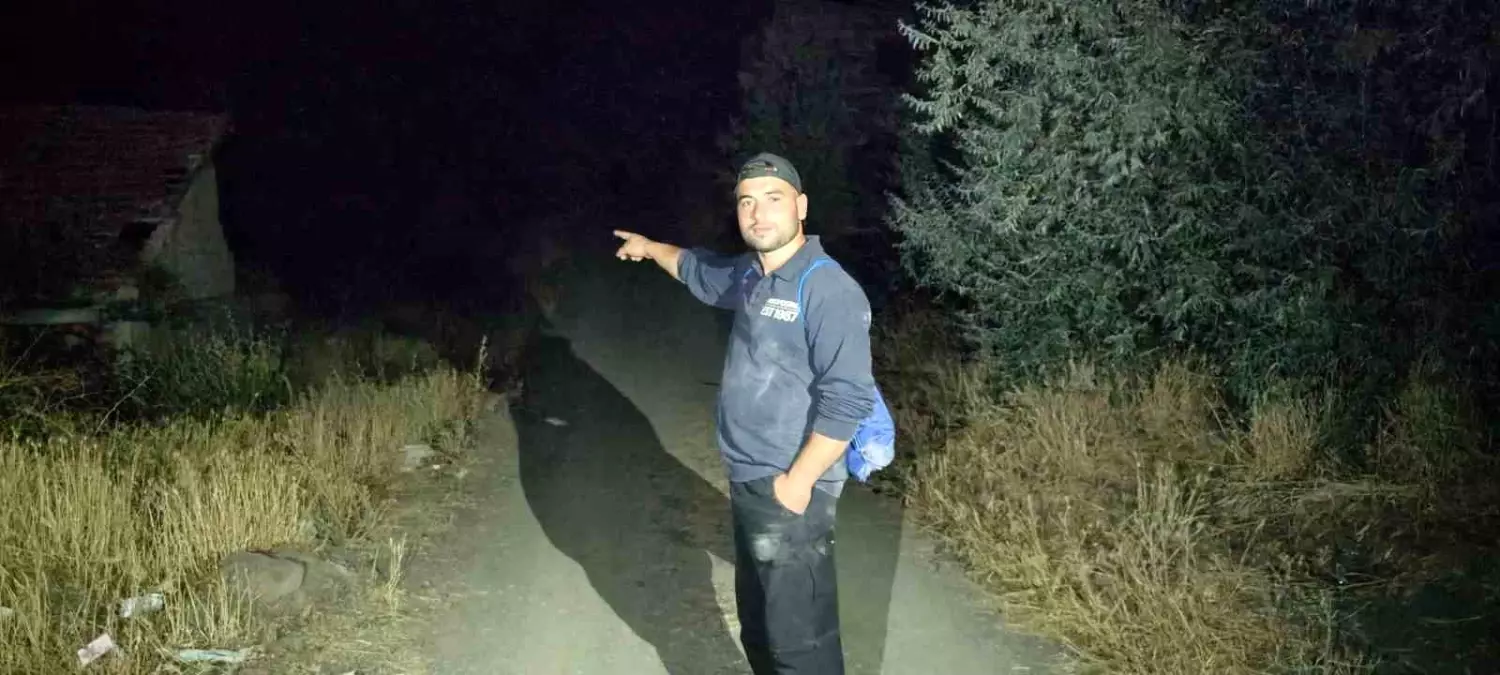 Cinlerin sardığı söylenen köyde sabahladı! Evlere besmele ile girdi