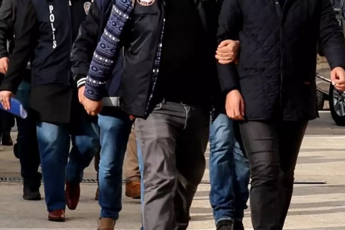 İstanbul\'da suç örgütlerine de operasyon!