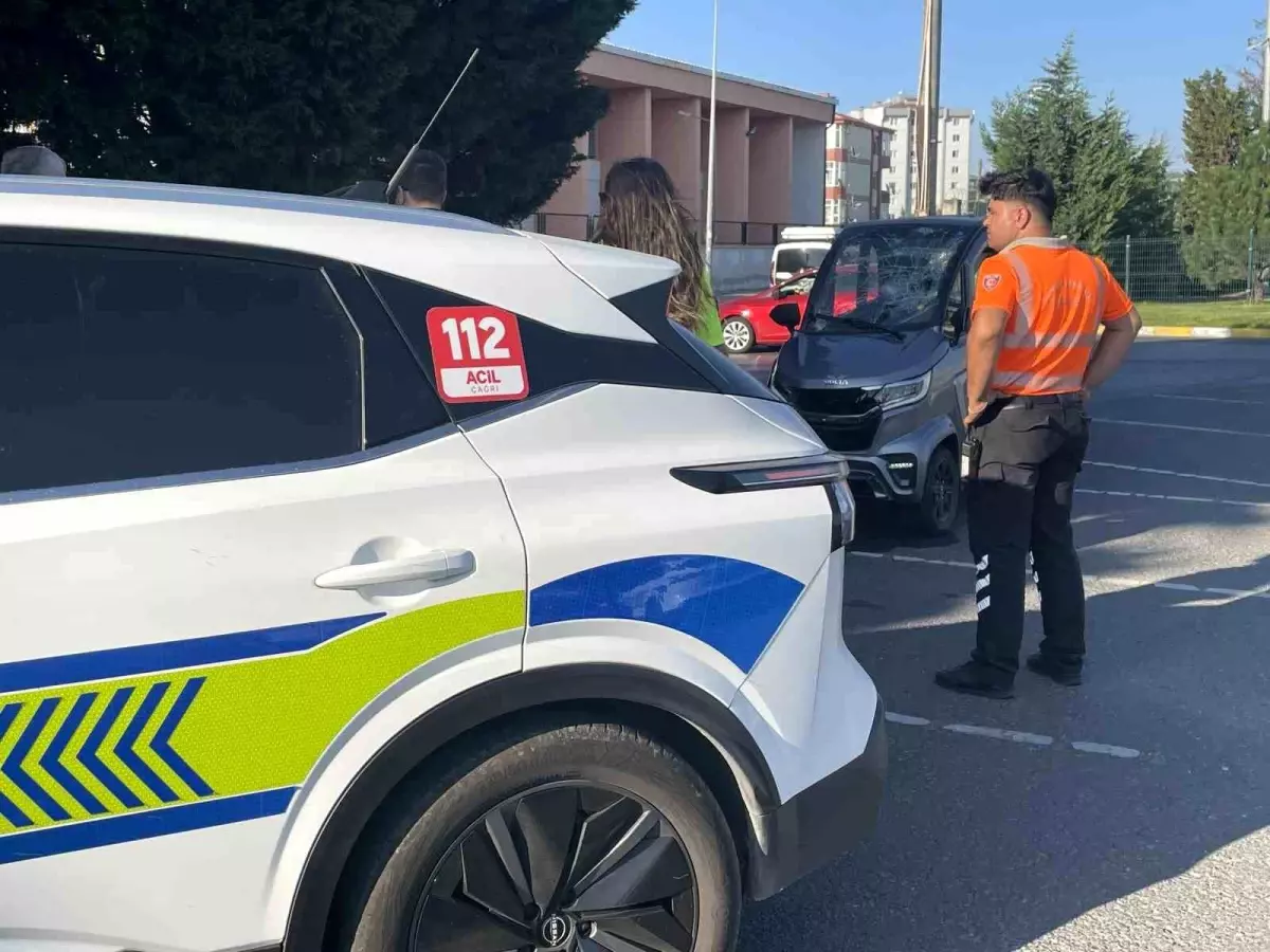 Kapaklı\'da Trafik Kazası: 3 Yaralı