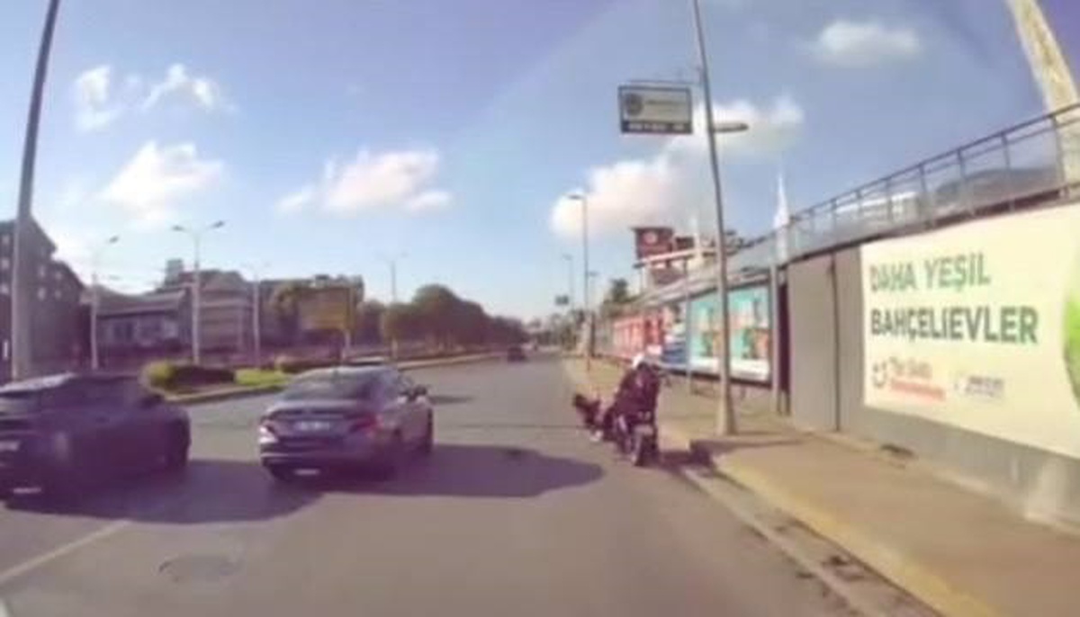 Güngören\'de Yaya Motosiklete Çarptı
