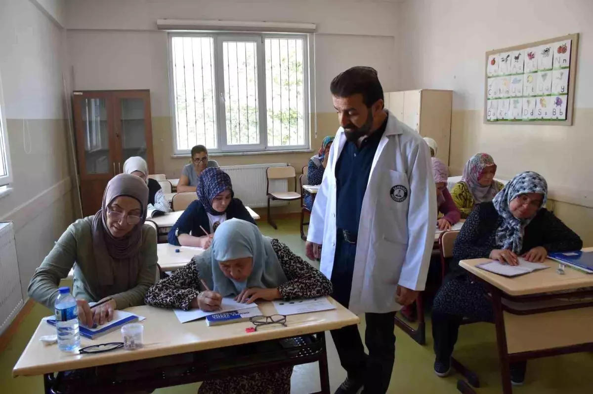 Şahinbey\'de Kadınlara Okuma Yazma Kursu İmkanı