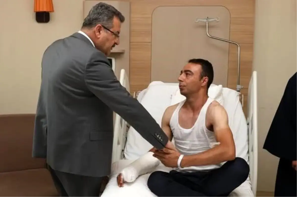 Yaralı Bekçiye Ziyaret