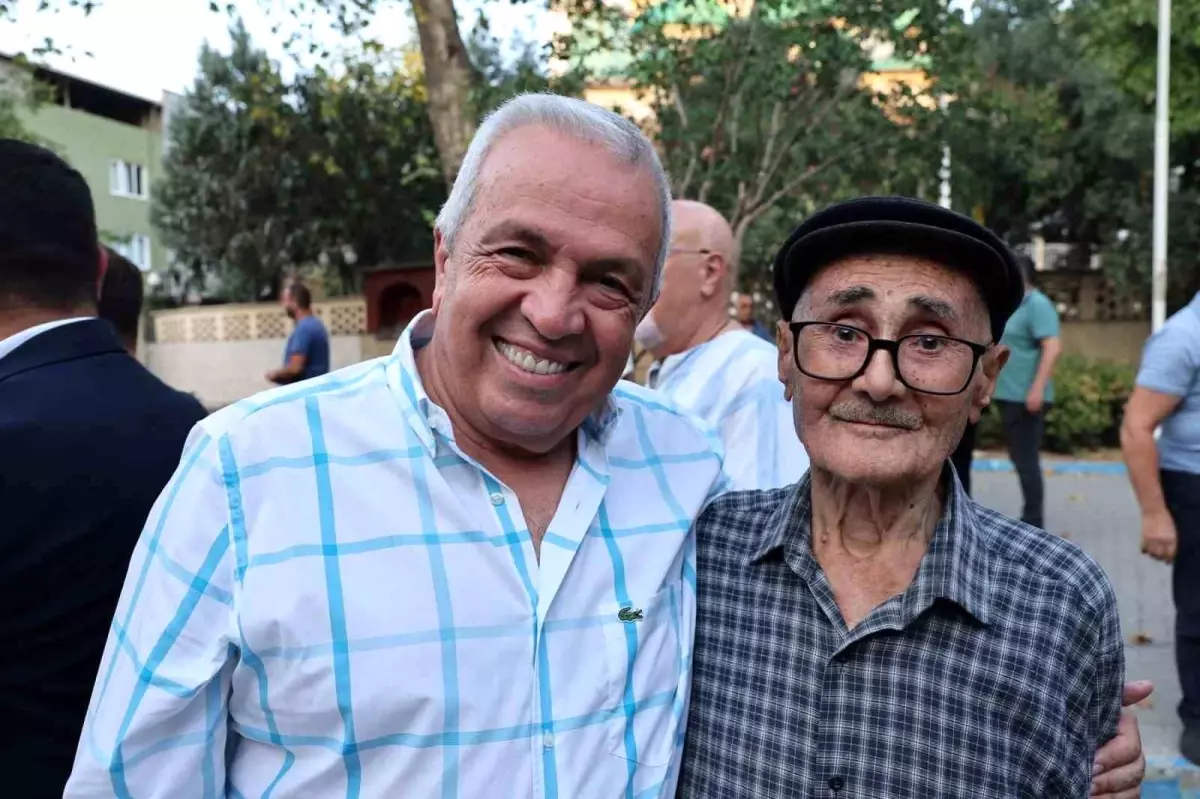 Nilüfer Belediye Başkanı Özdemir, Akçalar Mahallesi\'ni Ziyaret Etti