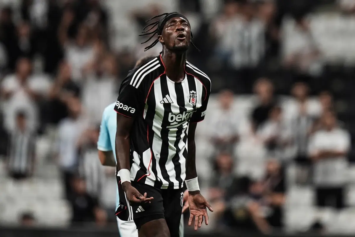 Beşiktaş ilk yarıda kabusu yaşadı! Tribünlerden büyük tepki