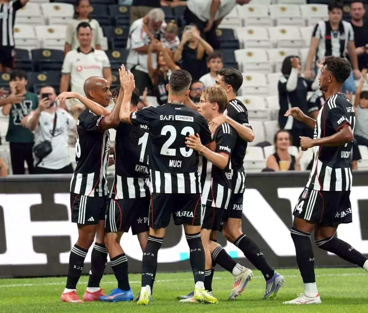 Beşiktaş, UEFA\'da Play-off\'a Yükseldi
