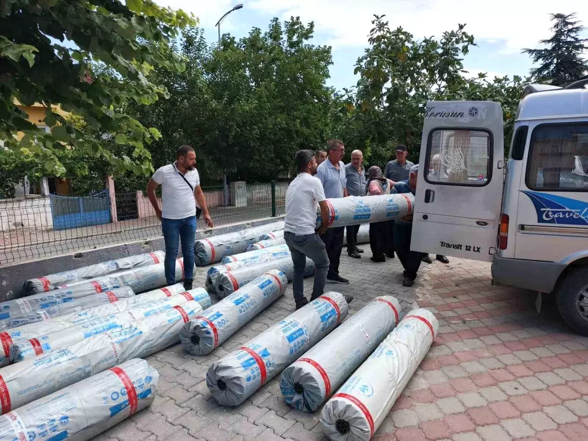 Gerze\'de Çiftçilere Sera Desteği