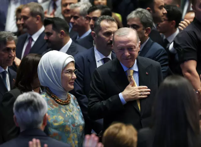 Cumhurbaşkanı Erdoğan'dan Özlem Çerçioğlu'na yönelik eleştirilere sert tepki Cumhurbaşkanı Erdoğan'dan Özlem Çerçioğlu'na yönelik eleştirilere sert tepki