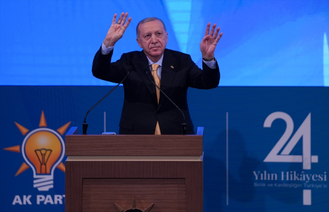 Cumhurbaşkanı Erdoğan'dan Özlem Çerçioğlu'na yönelik eleştirilere sert tepki Cumhurbaşkanı Erdoğan'dan Özlem Çerçioğlu'na yönelik eleştirilere sert tepki