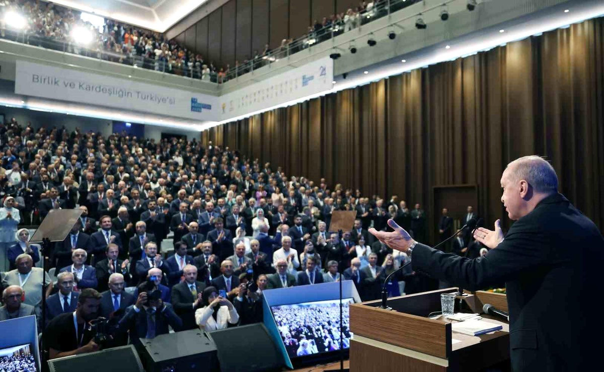 Cumhurbaşkanı Erdoğan: "Süreç sayesinde yalnızca \'Terör sorununu\' çözmeyi değil; terör tehdidini ve ihtimalini de tamamen sıfırlamayı hedefliyoruz."