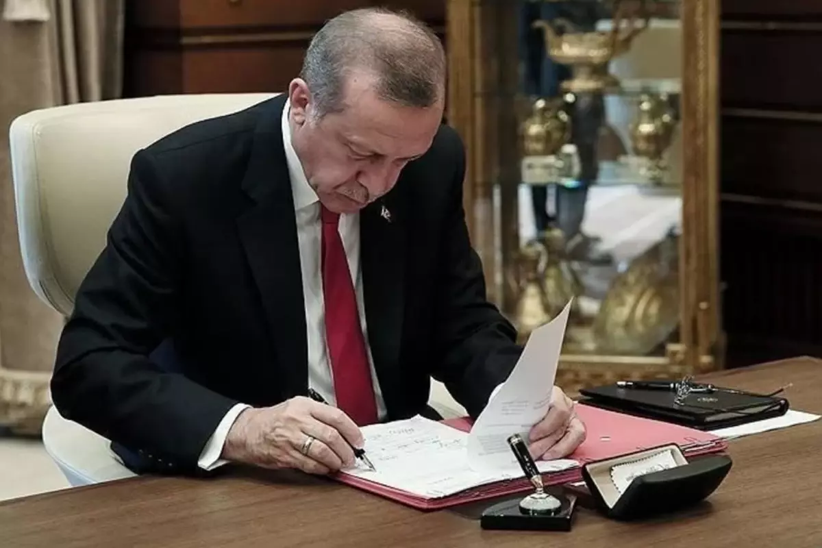 Erdoğan imzaladı, TSK\'da 185 üst rütbelinin yeri değişti
